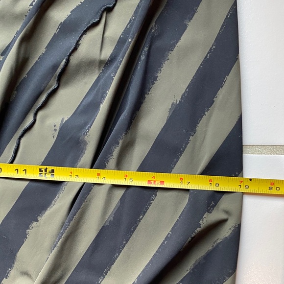 Porto SF Elegant Asymmetrical Black and Green Skirt Size 3 (10) M - Picture 4 of 9